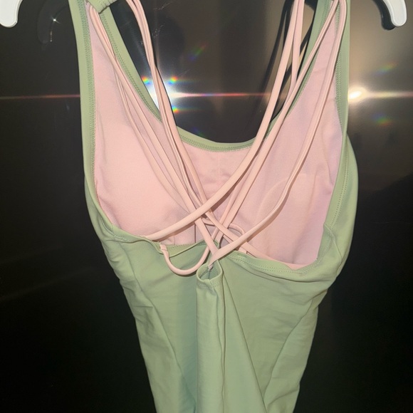 One piece swimsuit - Picture 2 of 2